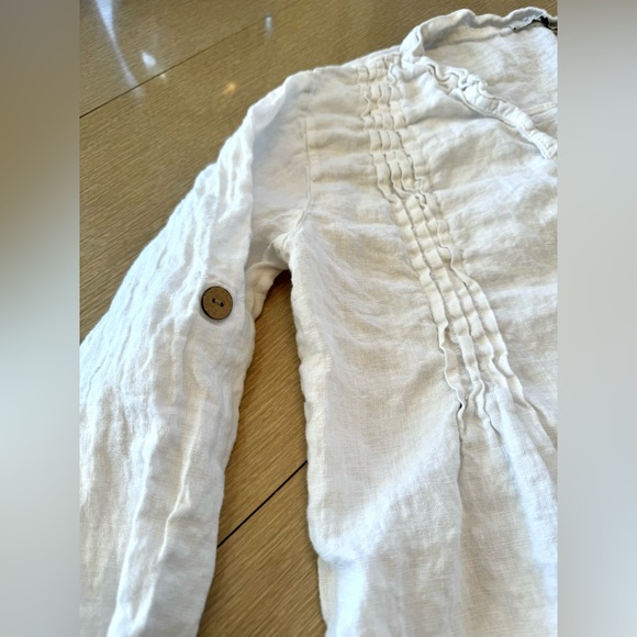 VIOLA BORGHI PLEATED V NECK BLOUSE - Picture 9 of 13